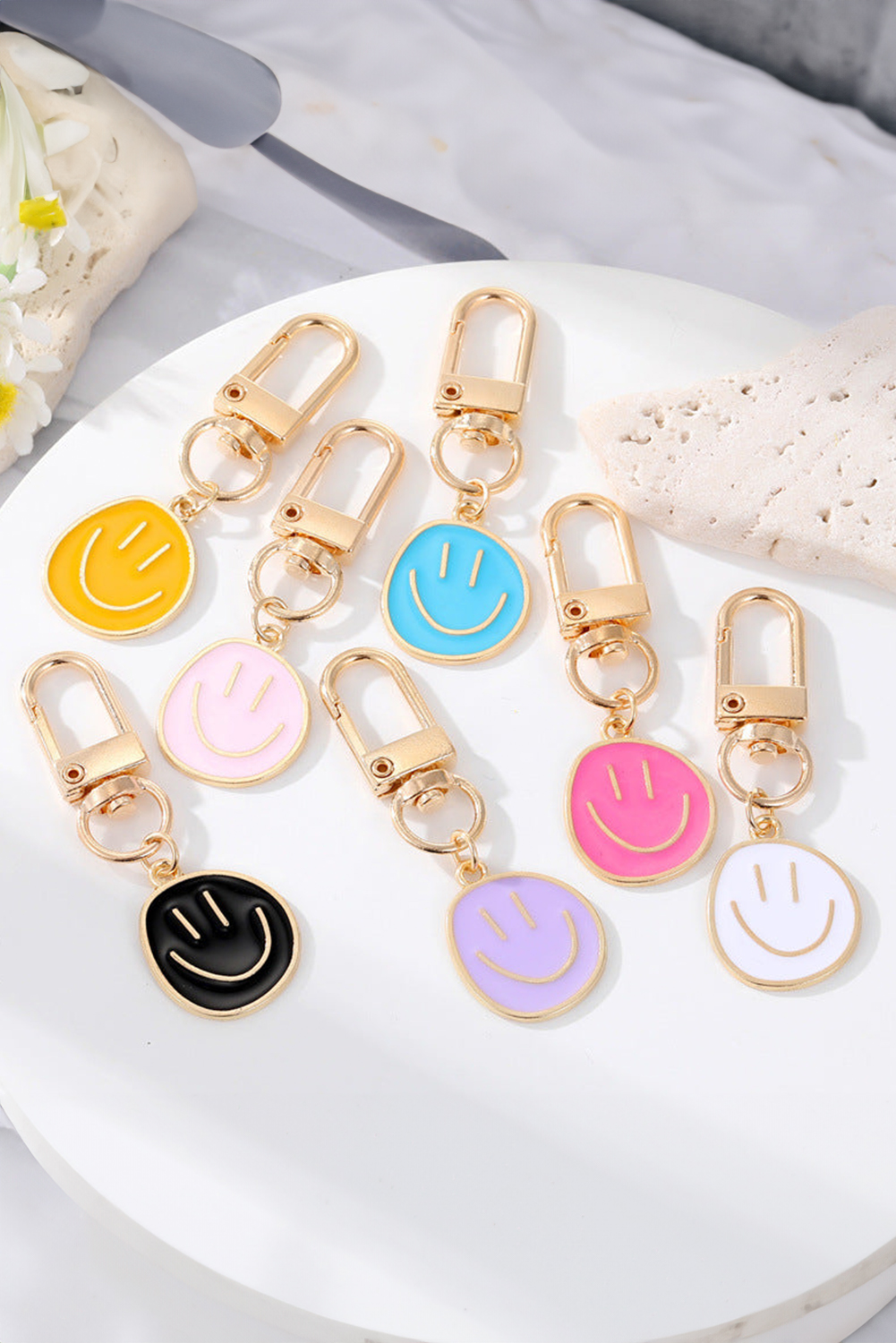 White Smile Face Large Buckle Alloy Keychain - loveforevers