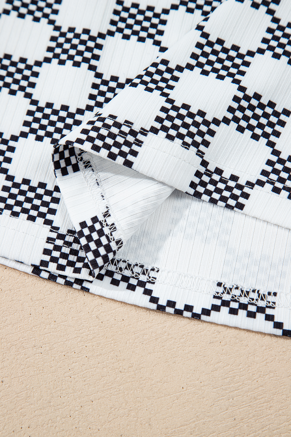 Black Checkered Print U Neck Cropped Tank Top - loveforevers