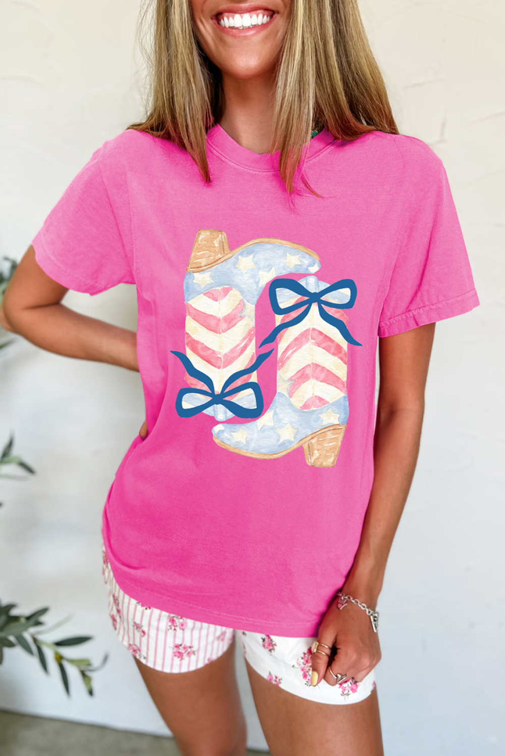 Sachet Pink Flag Pattern Boots Bow Accent Casual Graphic Tee - loveforevers