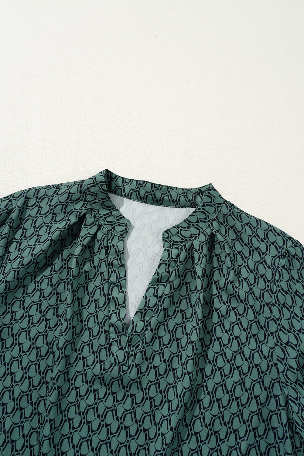 Green Geometric Print Notched Neck Puff Sleeve Blouse - loveforevers