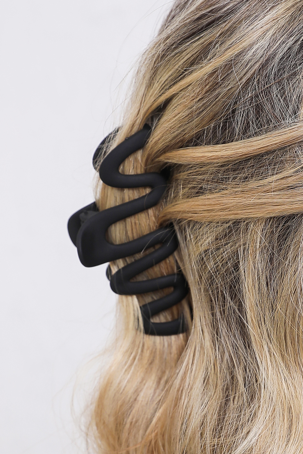 Black Wave Shape Resin Large Hair Claw Clip - loveforevers