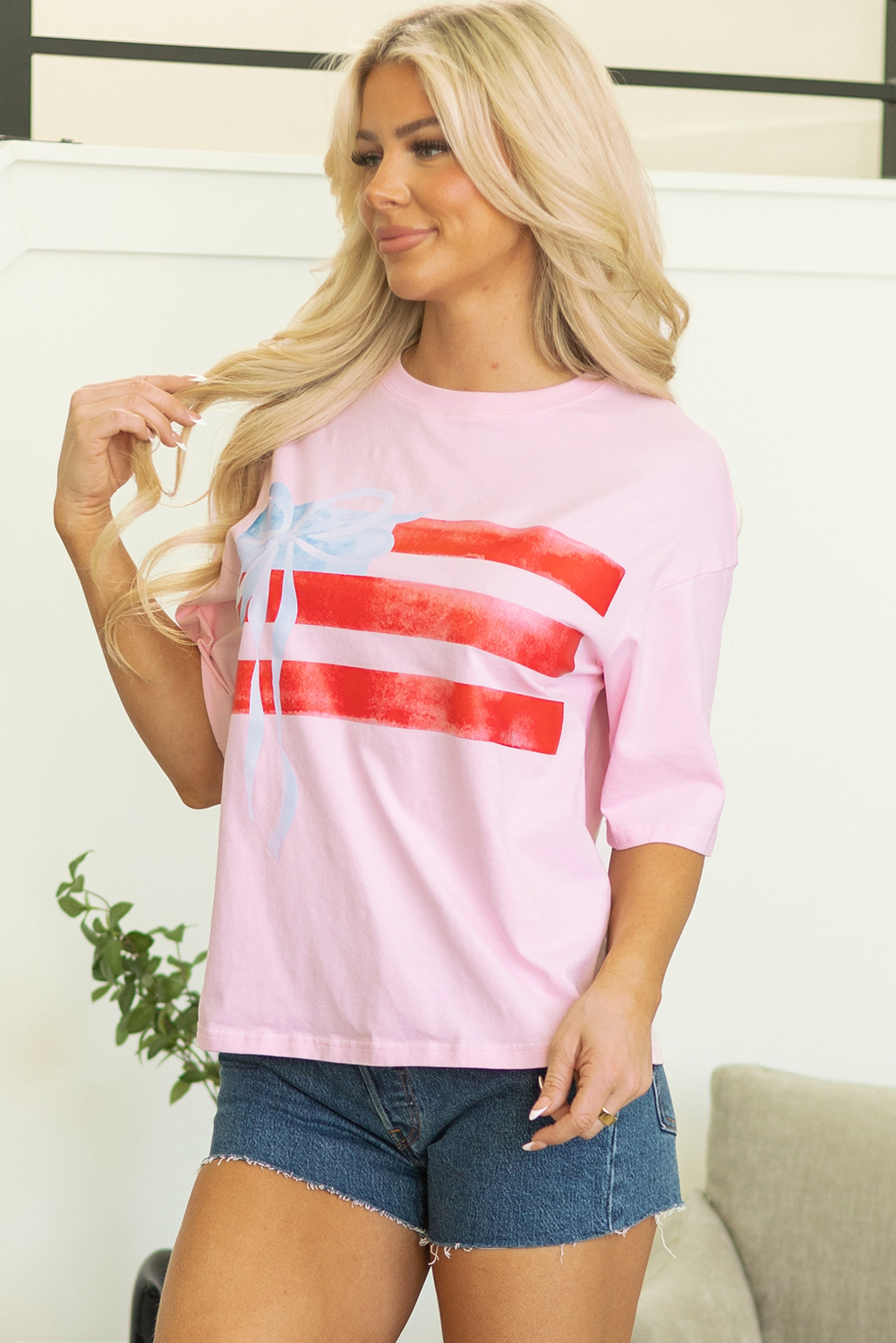 Myosotis Flag Bow Graphic Crewneck Tee - loveforevers