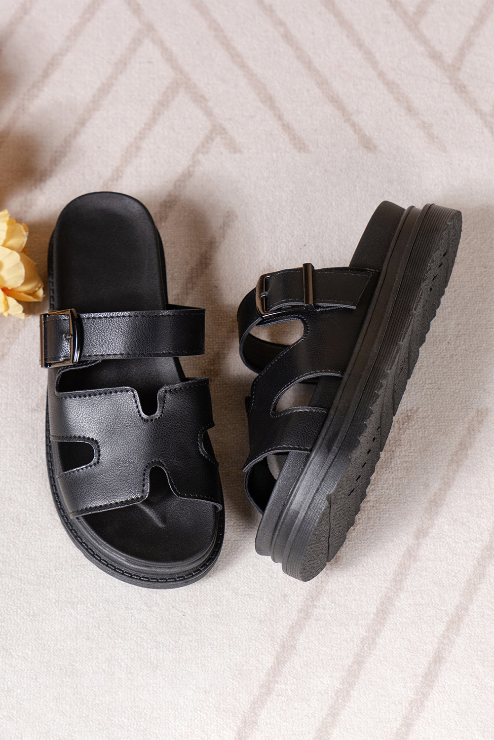 Black Hollow Out Buckle Strap Beach Slippers - loveforevers